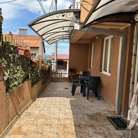 Bright And Cozy Flat Near Center - Queen, Bunk And Sofa-beds Large Terrace Skopje