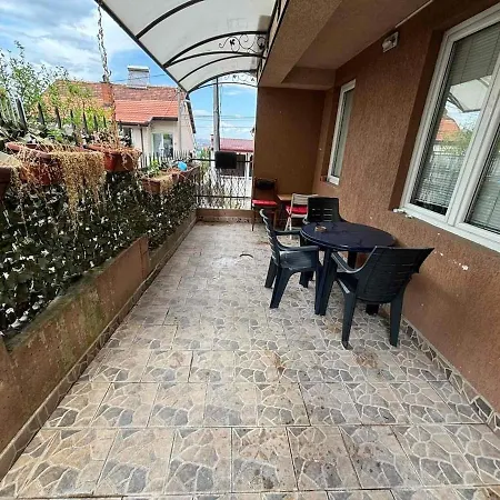 Apartment Bright And Cozy Flat Near Center - Queen, Bunk And Sofa-beds Large Terrace Skopje