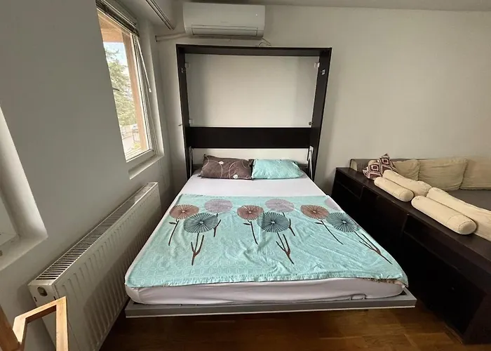 Bright And Cozy Flat Near Center - Queen, Bunk And Sofa-beds Large Terrace * Szkopje