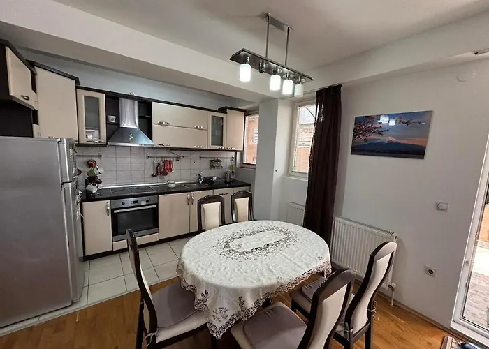 Bright And Cozy Flat Near Center - Queen, Bunk And Sofa-beds Large Terrace Apartman *